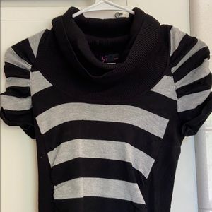 Sweater shirt with short sleeves